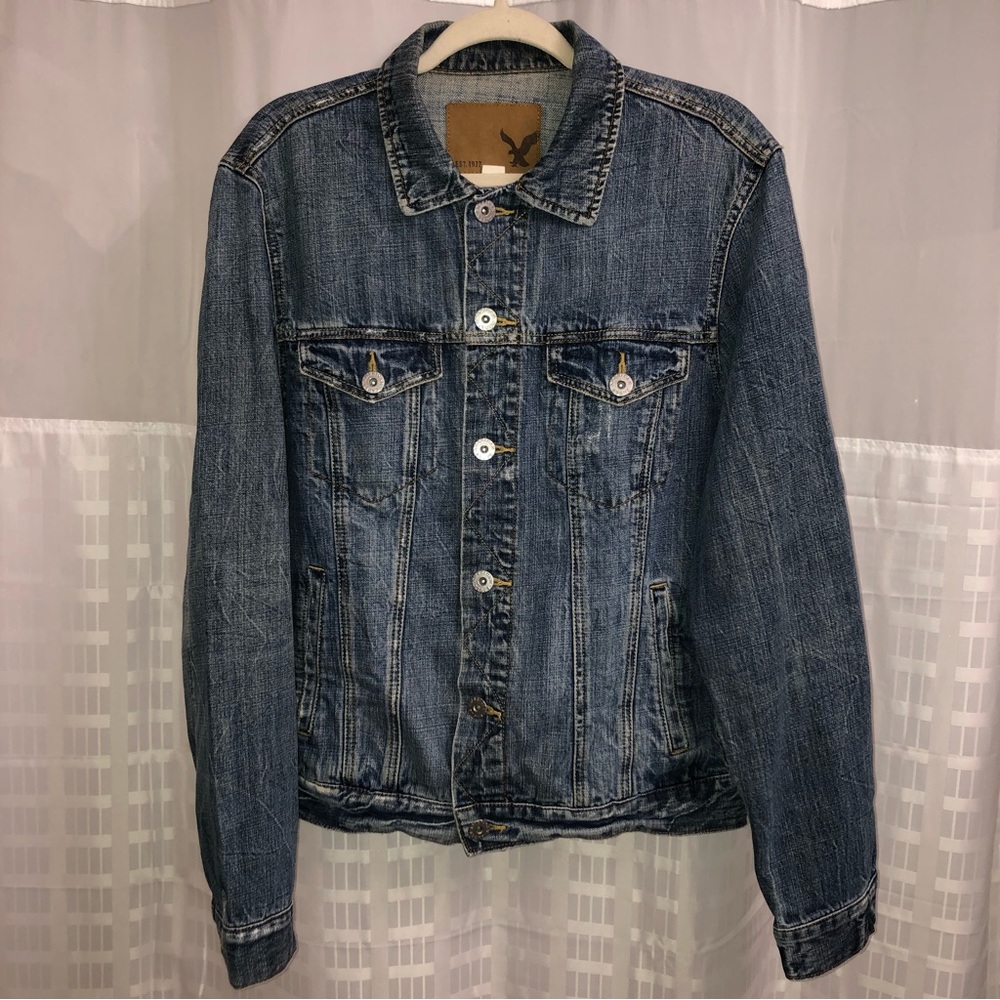 American Eagle Trucker - Medium.